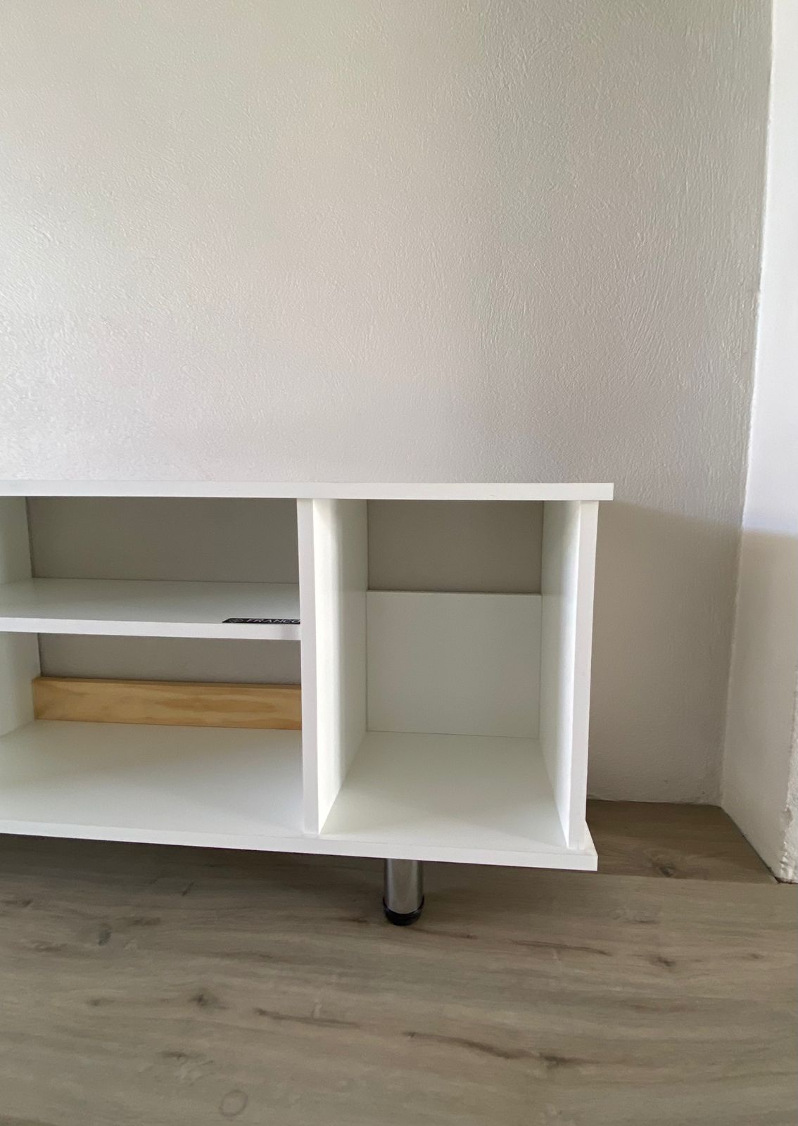 Mueble TV 130L 1E abierto - Imagen 2