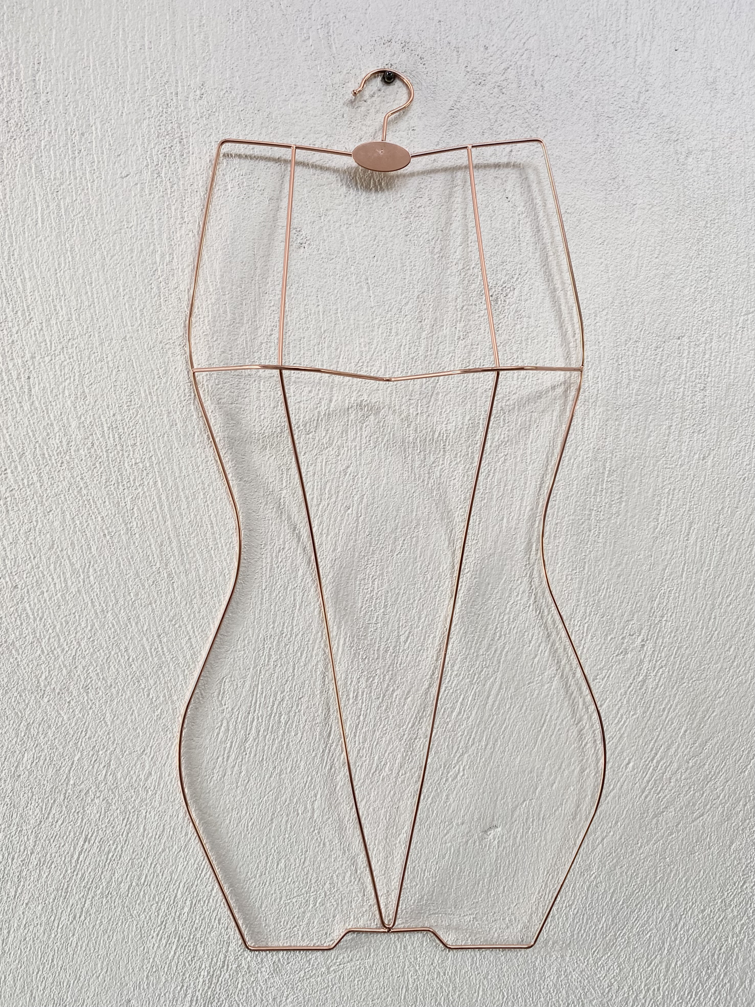 Silueta Alambre Femenina 70 cms altura - Imagen 3